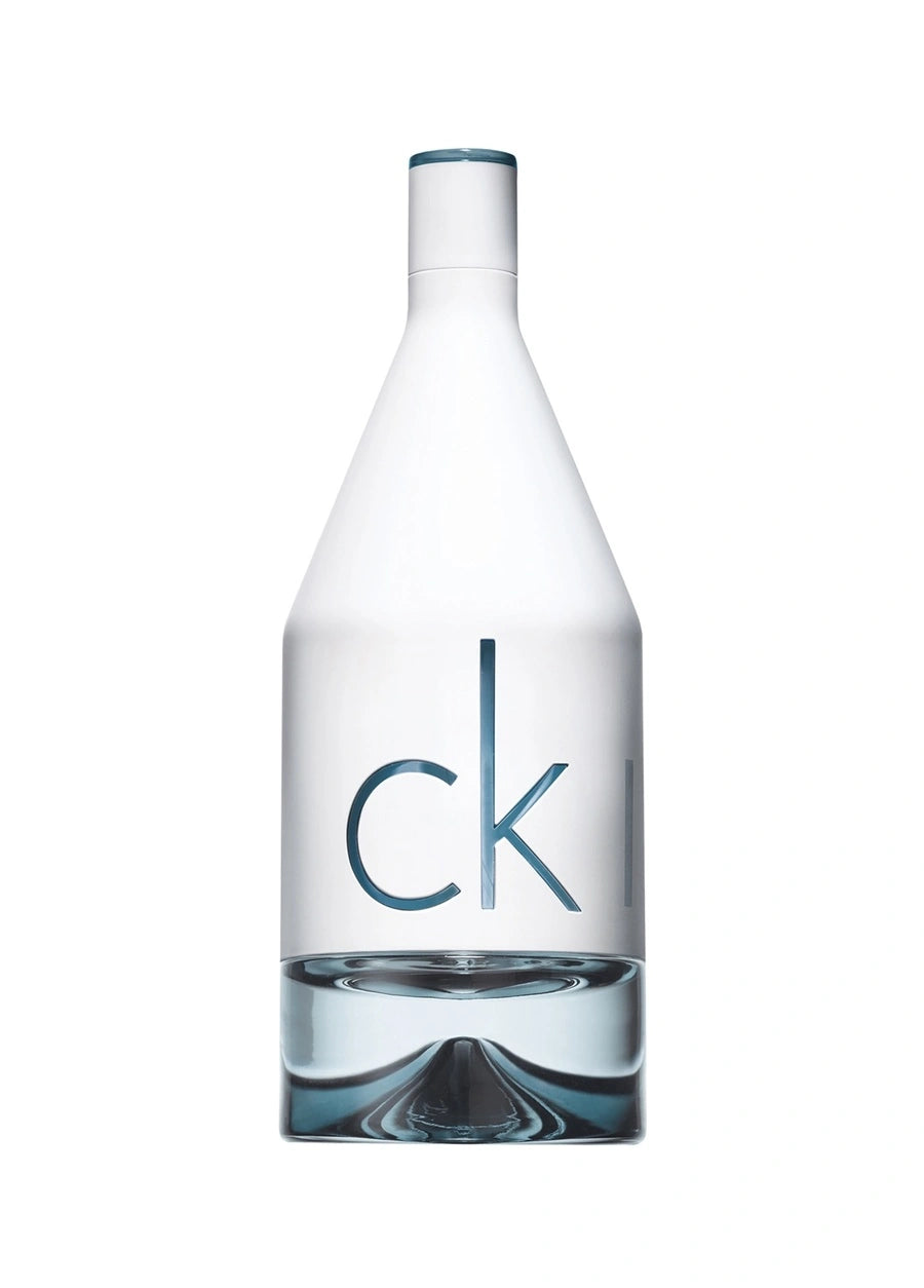"Calvin Klein CK IN2U 100 ml – Perfume masculino fresco y moderno."
