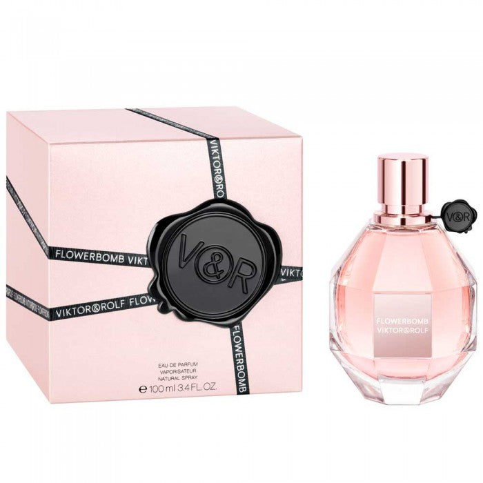 "Viktor & Rolf Flowerbomb – Perfume floral femenino con notas de rosa y jazmín."