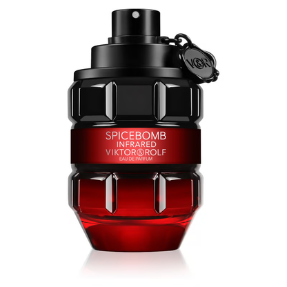 "Viktor & Rolf Spicebomb Infrared – Perfume masculino especiado con toques de canela y madera."